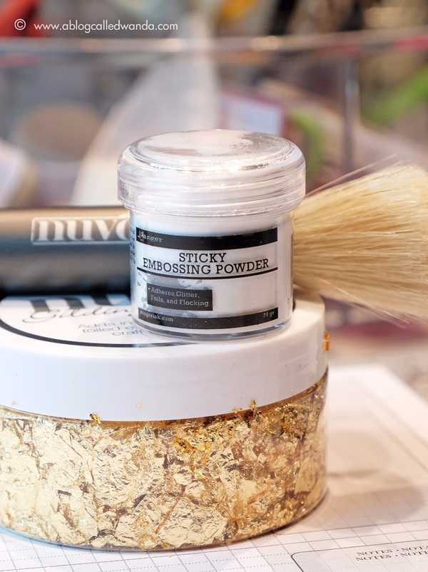 Tonic Nuvo Gold Gilding Flakes and brush