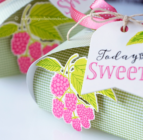 PTI PETAL BOX DIES. TREAT BOXES. PARTY FAVORS