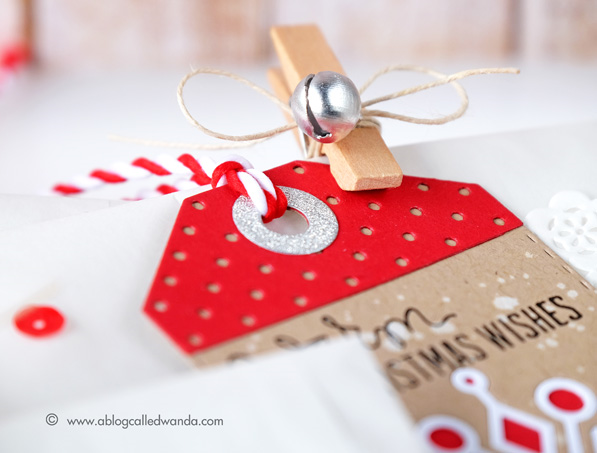 Christmas tags. Snowflakes. Kraft. 