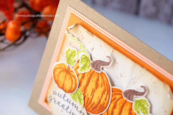 DISTRESS INK BACKGROUND. PUMPKINS CARD