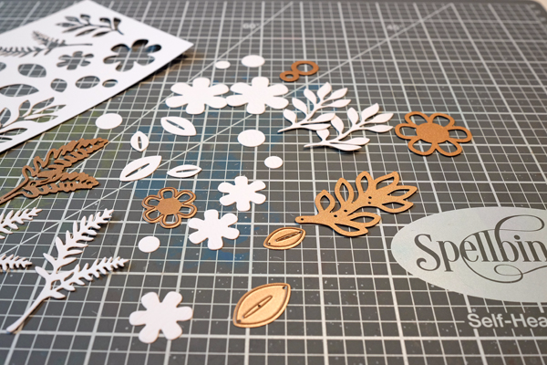 Spellbinders dies and magnetic mat