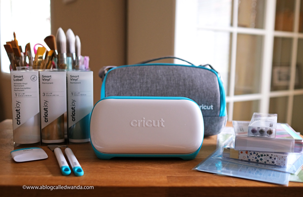 Cricut Joy Machine and accessories. Reviews and tips to use Cricut Joy Machine. Wanda Guess