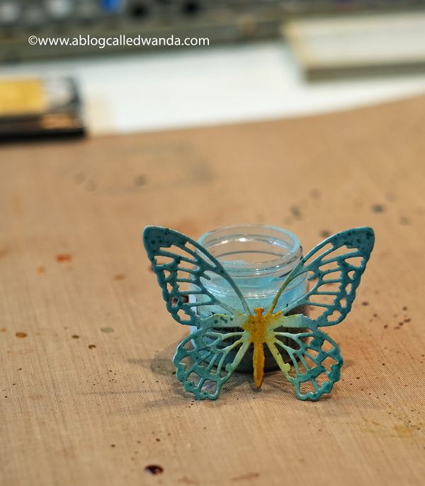 Speckled Egg Embossing Glaze - Tim Holtz Detailed Butterflies