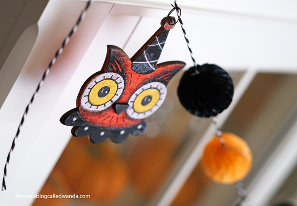 halloween decor, halloween decorations, tiered tray ideas, halloween fun, festive, decorations, party, garland, honeycomb balls, vintage halloween, wanda guess