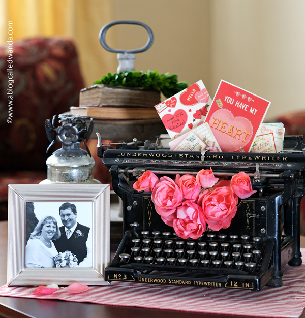 underwood typewriter, home decor, typewriter and flowers, valentine day decor, decor ideas, vintage style, styling your home, wanda guess, vintage valentine