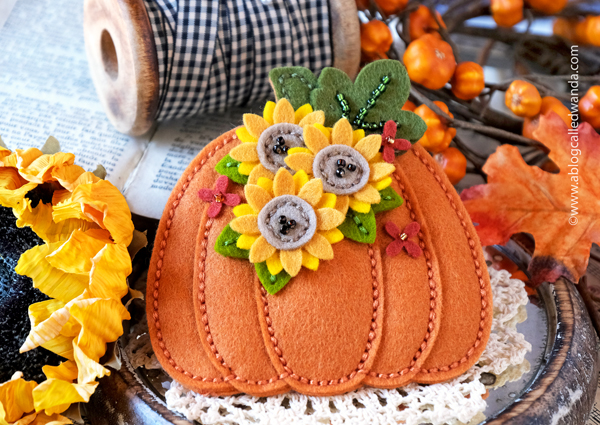 Felt Projects, Felt Plush projects, fun with felt, felt designs, Poshta Design, Fall Felt project, felt pumpkin, harvest, flowers, felt ideas for fall, autumn crafts, wanda guess, a blog called wanda