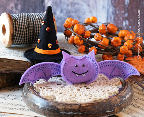 felt ideas, felt projects, felt crafting, felt plush, felt halloween, halloween projects, halloween crafts, diy halloween, halloween party, felties, Poshta design, felt jack o lantern, felt witch hat, felt bat, wanda guess, a blog called wanda