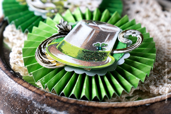 anna griffin card kit, anna griffin st. patrick's day, st patricks day cards, card ideas, anna griffin cards, anna griffin ideas, vellum toppers, lucky, handmade, scrapbooking, st patricks day ideas, card layouts, rosettes, alexandra renke heart rosette, vintage style, vintage cards, wanda guess, a blog called wanda