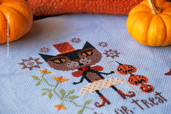 cross stitch, cross stitch halloween, barbara ana designs, barbara ana trick or treat, cat, 14 aida, halloween, diy halloween, home decor, wanda guess cross stitch, cross stitch halloween, barbara ana designs, barbara ana trick or treat, cat, 14 aida, halloween, diy halloween, home decor, wanda guess