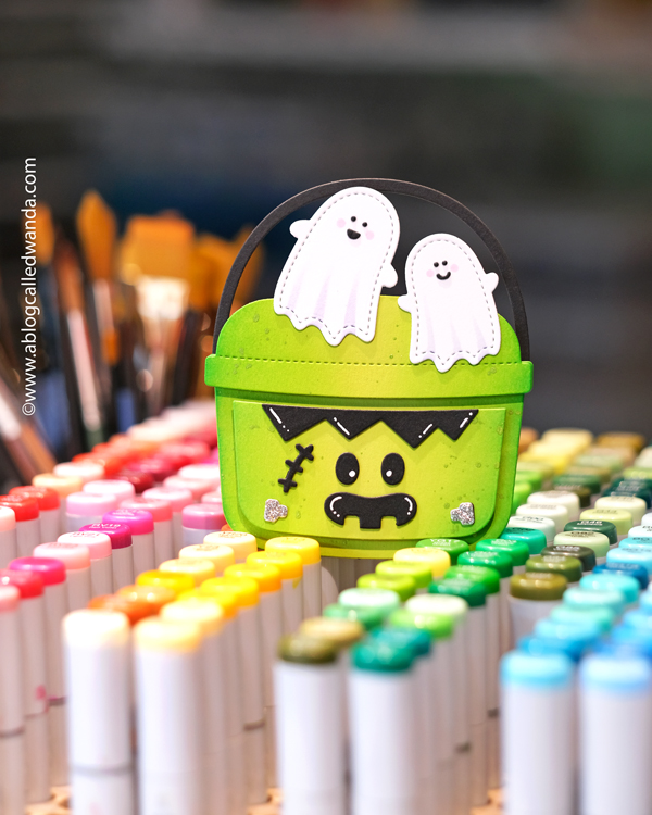 pretty pink posh, pretty pink posh halloween, stamps and dies, cards, card ideas, halloween cards ideas, bat shaker, candy bucket, bright, ink blending, wanda guess, a blog called wanda, pop up card, stitched ghosts