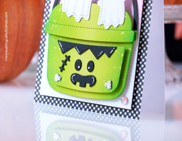 pretty pink posh, pretty pink posh halloween, stamps and dies, cards, card ideas, halloween cards ideas, bat shaker, candy bucket, bright, ink blending, wanda guess, a blog called wanda, pop up card, stitched ghosts