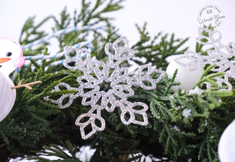 the greetery, the greetery stamps and dies, the greetery snowman, banner, christmas, winter, holiday, honeycomb, winter snowman banner, a blog called wanda, wanda guess, the greetery design team, holiday craft ideas